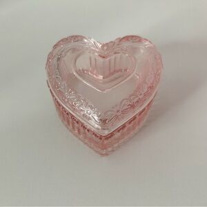 Heart-Shaped Glass Trinket Box Pink.